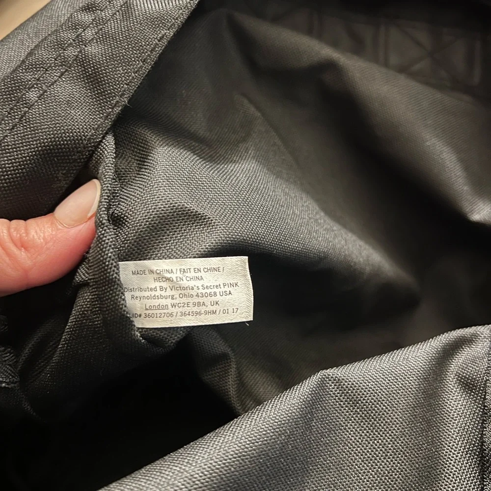 PINK 💕Victoria's Secret Black 🖤Small Backpack w/Logo & Exclusive Pins Details - Picture 14 of 16